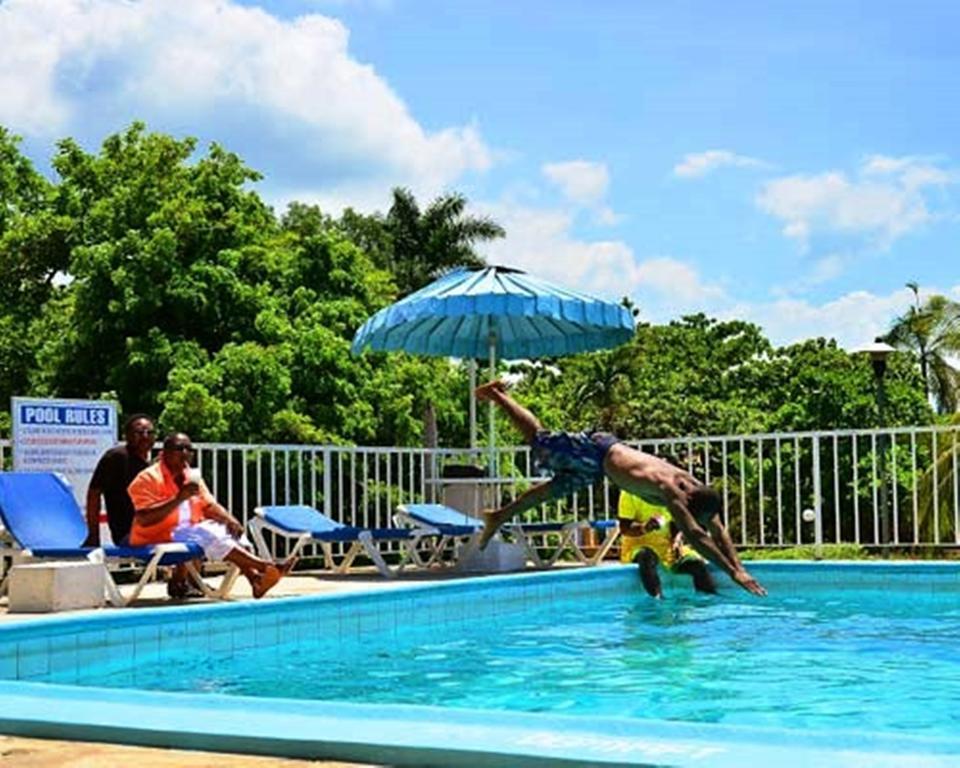 El Greco Resort Montego Bay Exterior photo